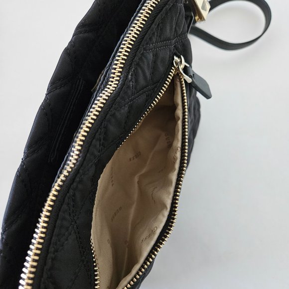 Guess Jaxi Tourist Quilted Crossbody - Picture 4 of 9